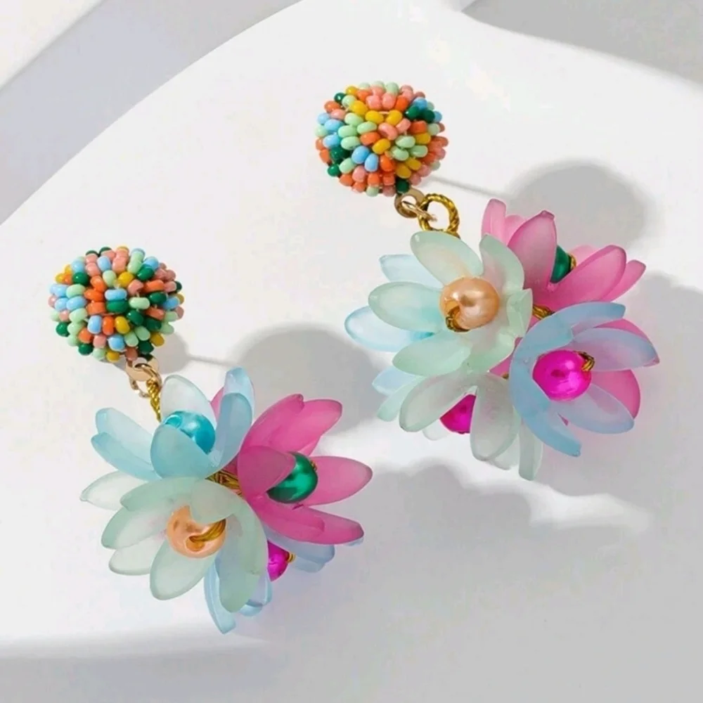 🌸▪️ Floral  handmade bohemian style floral drop earrings NWT!!